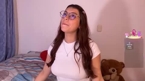 Lanadekievit online show from 11.18.25