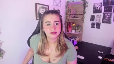 lanaherondale_ online show from 09.15.25