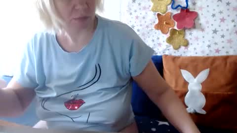 Snapshot of lanalovelyqueen chatting on 06.15.26 LovelyQueen online show from 06.15.26