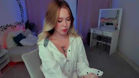 Lana online show from 09.08.25