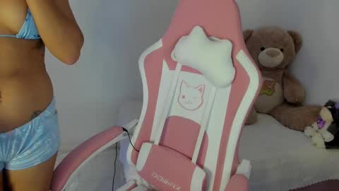 Snapshot of lanarouse1 chatting on 02.13.25 Lana online show from 02.13.25