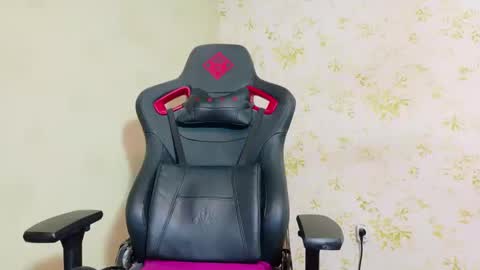 Lana online show from 12.25.24