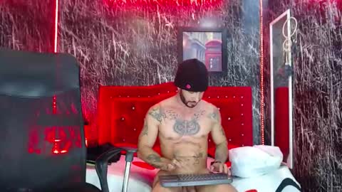 Snapshot of lancelot_benwick chatting on 02.09.25 Lancelot Benwick online show from 02.09.25