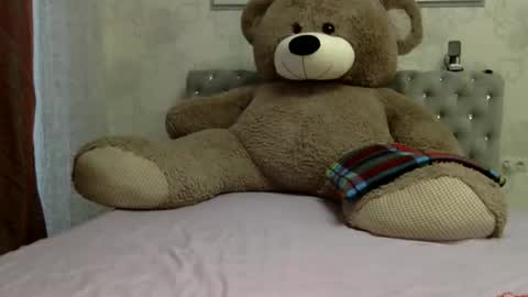 Snapshot of langoria chatting on 02.27.26 langoria online show from 02.27.26