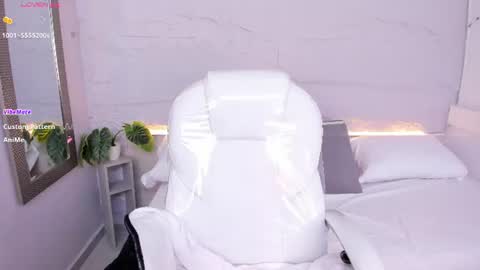 Snapshot of lanna_18_ chatting on 06.19.26 Lanna online show from 06.19.26