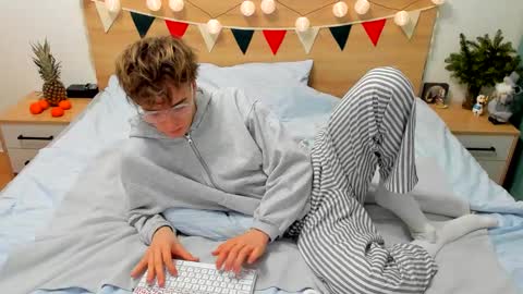 Fandi online show from 01.04.25