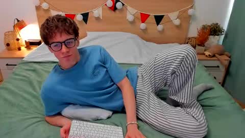 Fandi online show from 11.14.25