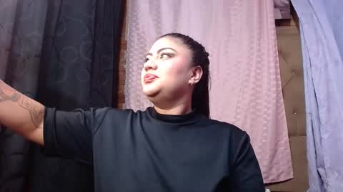 lapeligrosa_ online show from 01.08.25