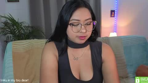 Lara  online show from 04.14.26