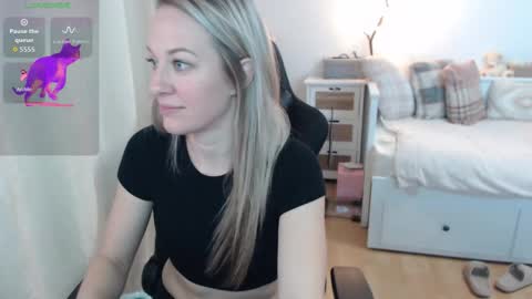 Lara online show from 11.14.25