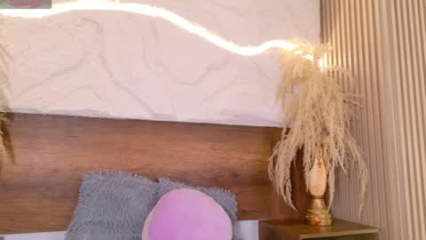 lara_curly online show from 04.09.26