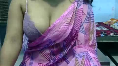 Snapshot of lara_dey chatting on 09.10.25 Anshika rai online show from 09.10.25