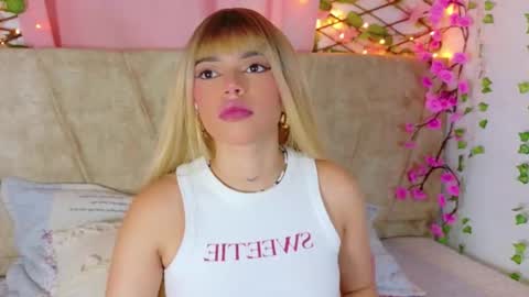 Snapshot of lara_gil_ chatting on 03.03.26 Lara Gill online show from 03.03.26