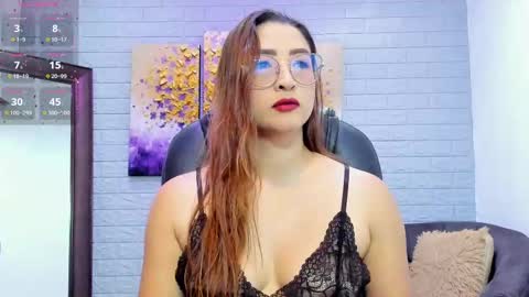      700  200   online show from 10.03.25