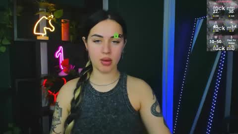 Snapshot of lara_moon1 chatting on 05.19.26 your dream online show from 05.19.26