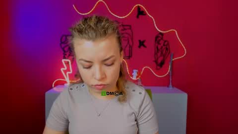 Snapshot of lara_moon1 chatting on 05.28.26 your dream online show from 05.28.26