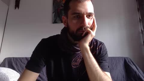 laraaan online show from 12.05.25