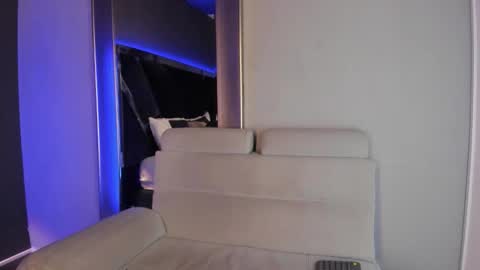 Lara online show from 03.14.26