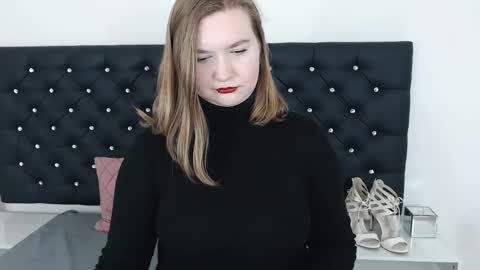 LaraFlirt online show from 02.13.25