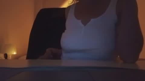 larafox22 online show from 04.14.26