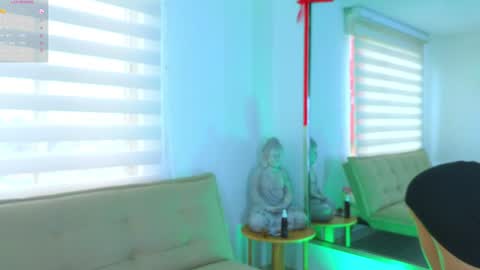 Lara  online show from 01.05.25