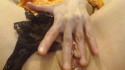 laralhotr online show from 12.31.24