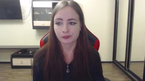 Snapshot of laralianna chatting on 12.14.24 Laralianna online show from 12.14.24