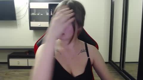 Snapshot of laralianna chatting on 02.18.25 Laralianna online show from 02.18.25