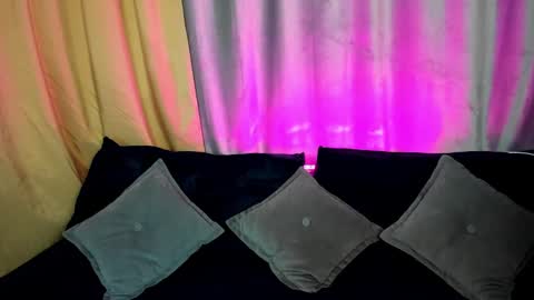 MY NAME IS LILY online show from 02.05.25