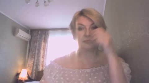 laramrs online show from 04.21.26