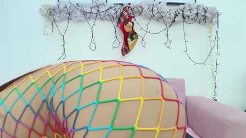 Snapshot of laramurphy chatting on 12.17.25 Lara Murphy online show from 12.17.25