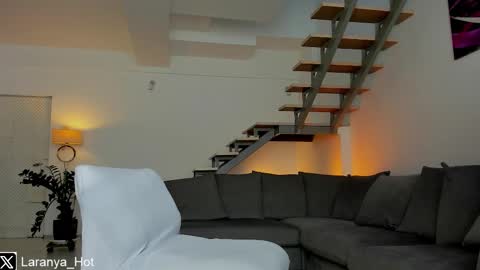 Lara online show from 03.26.26