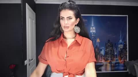 Snapshot of laras_moans chatting on 07.19.26 laras_moans online show from 07.19.26
