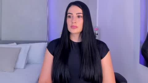 Laura online show from 07.12.26