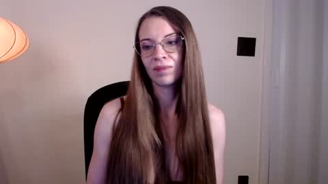 Snapshot of larawintersxxx chatting on 07.15.26 larawintersxxx online show from 07.15.26