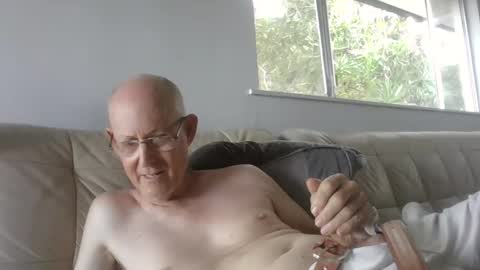 largerthan-   say hi on entry online show from 03.16.26