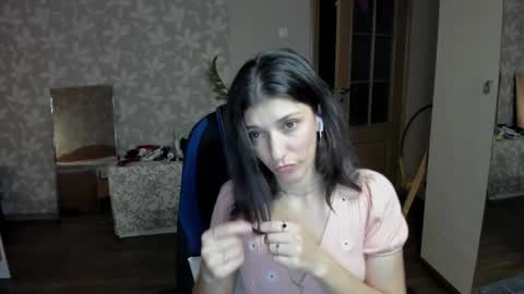 Larisa online show from 10.09.25