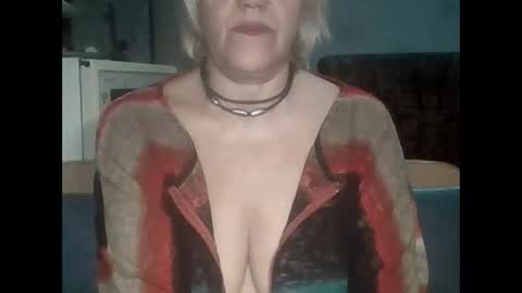 larisaq4ugo24 online show from 03.18.26