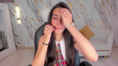 Larisa Smirnov online show from 09.09.25