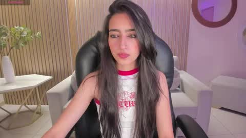 Larisa Smirnov online show from 09.26.25