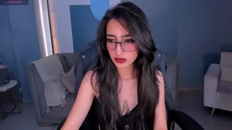 Larisa Smirnov online show from 09.30.25