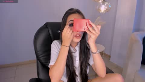 Larisa Smirnov online show from 11.06.25