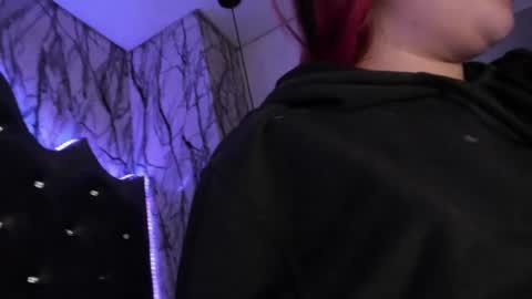  Lari online show from 02.14.25