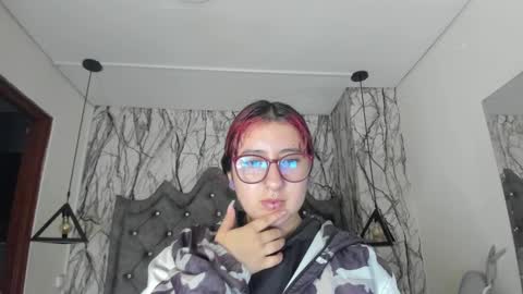  Lari online show from 02.18.25