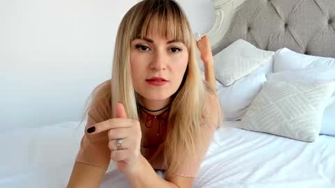 Larissa online show from 02.19.25