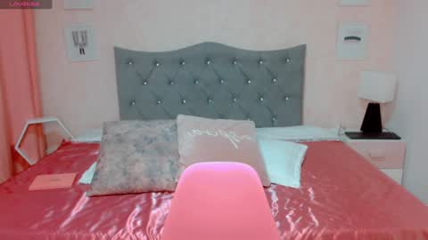 Snapshot of larissalove_doll chatting on 01.16.25 Larissas online show from 01.16.25