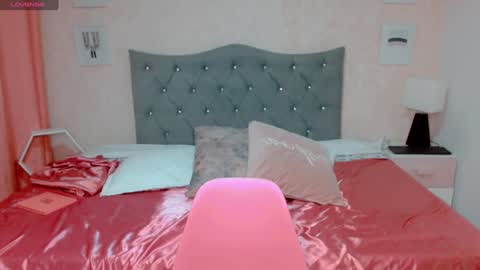 Snapshot of larissalove_doll chatting on 01.16.25 Larissas online show from 01.16.25