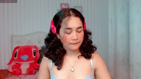 Snapshot of larissalove_doll chatting on 01.21.25 Larissas online show from 01.21.25