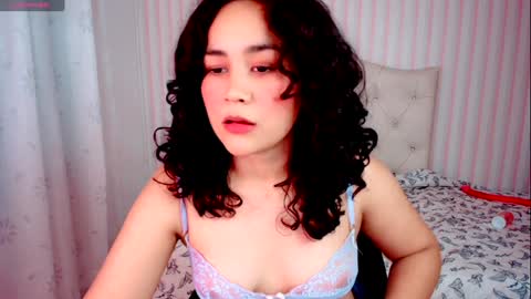 Snapshot of larissalove_doll chatting on 01.25.25 Larissas online show from 01.25.25