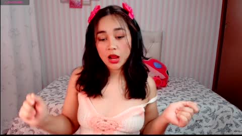 Snapshot of larissalove_doll chatting on 02.01.25 Larissas online show from 02.01.25